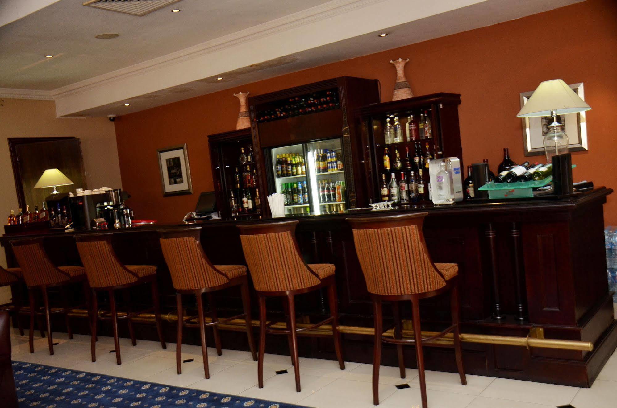 Protea Hotel Oakwood Park 라고스 외부 사진