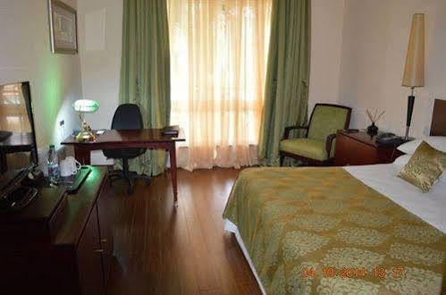Protea Hotel Oakwood Park 라고스 외부 사진